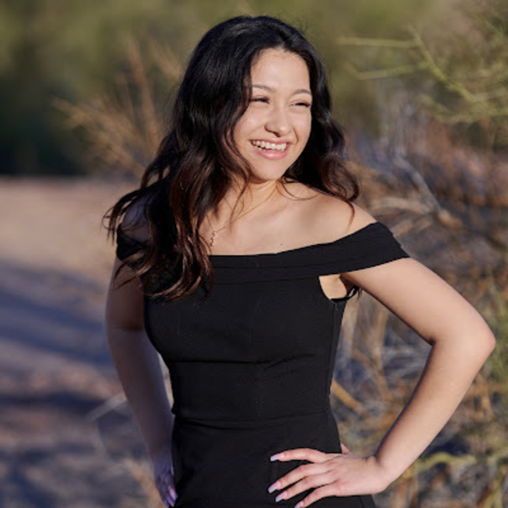 Meet your Posher, Isela